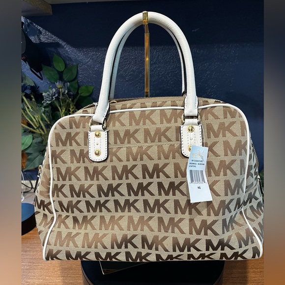 NWT Michael Kors Signature Large Tan & White Satchel - Picture 3 of 12